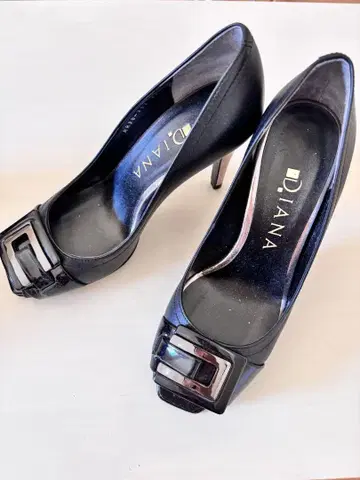 DIANA 블랙 하이힐 22 사이즈