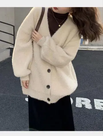 새상품 여성용 샤기 니트