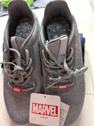 MARVEL 그레이 스파이더맨 스니커즈 26cm 새상품 미사용 신발