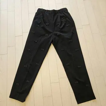 piccin 피칭 리본 테이퍼드 팬츠 블랙