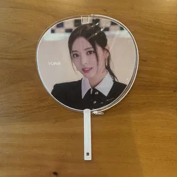 YUNA 부채