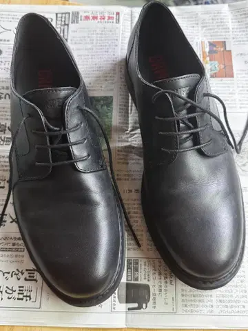 CAMPER 블랙 레이스업 슈즈