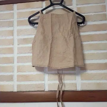 베이지 스트랩 포함 베스트