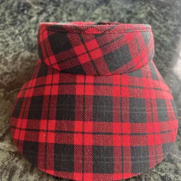 빨간색과 블랙 체크 무늬 선바이저