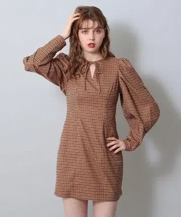 택 포함 새상품 데이시 건클럽 체크 미니 원피스