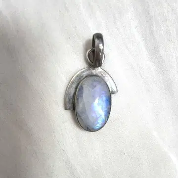 블루문스톤 펜던트 탑