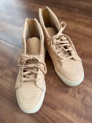 Vans 베이지 하이컷 스니커즈