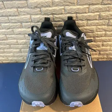 거의 미사용 ALTRA / 알트라 W TIMP5 / W팀프5 7.5