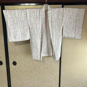 새상품 코몬 하오리 기모노 화이트 베이스 컬러풀 꽃 무늬