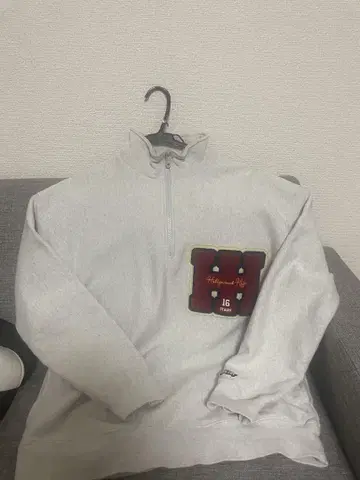 하프 지퍼 맨투맨