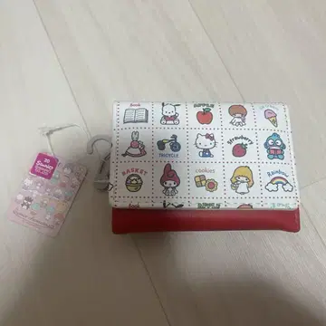 산리오 캐릭터 3단 폴더형 지갑