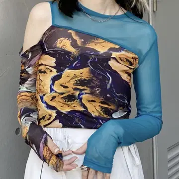 MURUA 컷 아웃 시어 탑