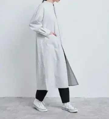 나카가와 마사시치 상점 면린넨 붓자국 직조 셔츠 원피스 옅은 그레이