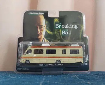 1/64 Breaking Bad 1986 FLEETWOOD BOUNDER