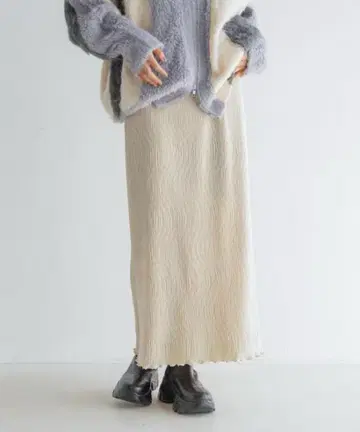 샤이니 벨로아 타이트 스커트