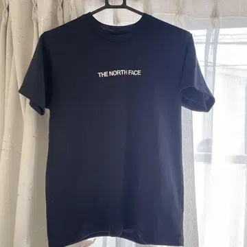THE NORTH FACE 블랙 티셔츠