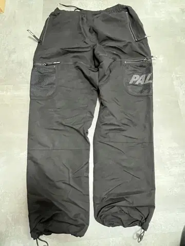 palace skateboards 팬츠