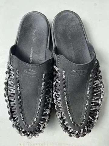 [ 희소 ] KEEN UNEEK II SLIDE 엔지니어드 가먼츠 단종품