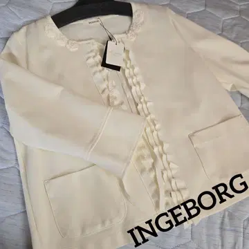 [택 포함 미착용] INGEBORG 아이보리 플라워 모티브 볼레로