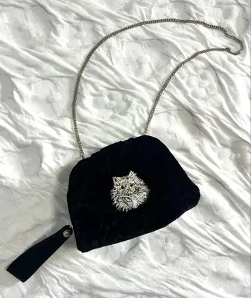 kate spade 고양이 자수 블랙 벨벳 숄더백