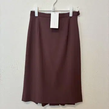 [택 포함 새상품] AKIKO OGAMA 버건디 뒷면 플리츠 스커트 36