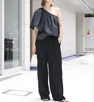 deuxiemeclasse CELERI 셀리 원숄더 블라우스