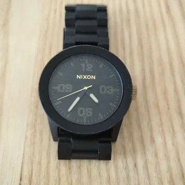 NIXON 블랙 아날로그 손목시계