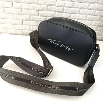 Tommy Hilfiger 블랙 숄더백
