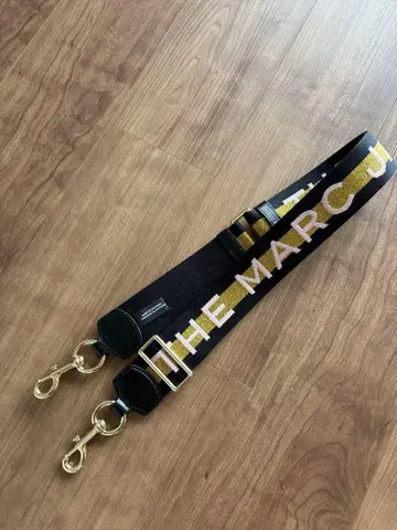 THE MARC JACOBS 로고 스트랩