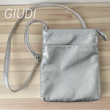 GIUDI 지우디 숄더백 실버 사코슈 천연 가죽 사선 가케 새상품급