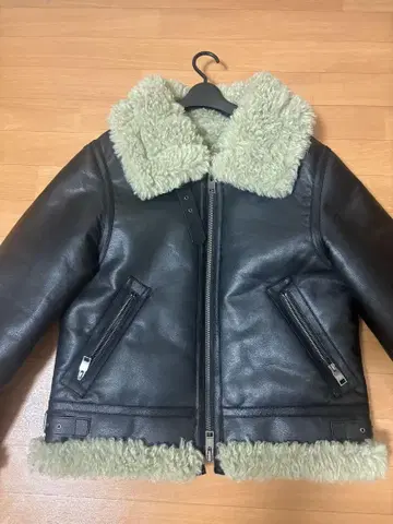 가죽 자켓 블랙 moussy