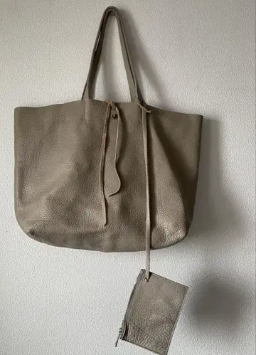 베이지 가죽 빅 토트백 소품함 포함