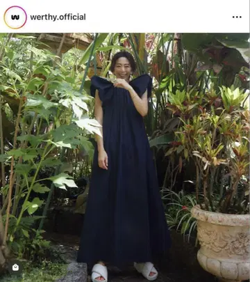 WERTY 프릴 달린 블랙 롱 원피스