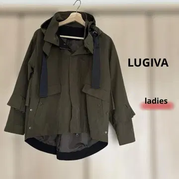 LUGIVA 올리브 그린 후드 부착 블랙 리본 마운틴 후드티