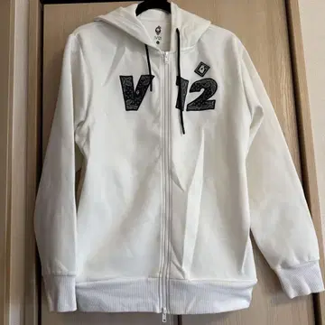 V12 화이트 자켓 L 사이즈