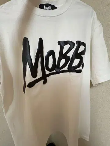 MOBB 화이트 로고 T셔츠 M 사이즈
