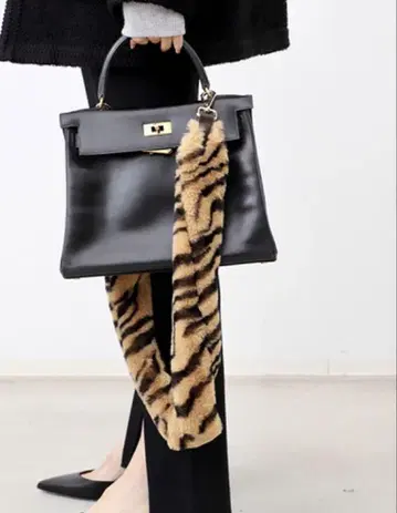 라빠르망 GOOD GRIEF! FAUX FUR STRAP