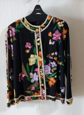 레오나르 LEONARD 꽃무늬 노카라 자켓