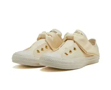 CONVERSE 리본 포함 스니커즈