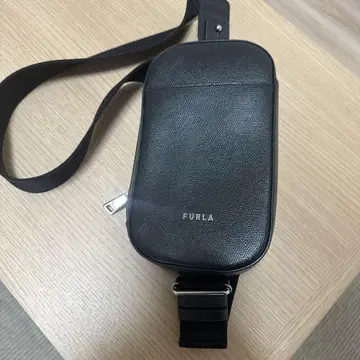 FURLA PROJECT 바디백 크로스백 숄더 천연 가죽 블랙