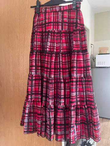 레드, 플레어 스커트 하와이 훌라 댄서에게 물려받았습니다