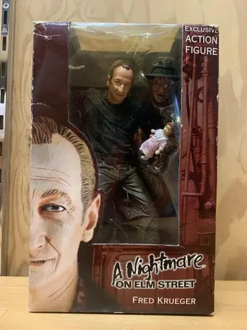 NECA 엘름가의 악몽 프레디 크루거 피규어