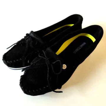 발수 가공 스웨이드 모카신 MINNETONKA 킬티 플러스