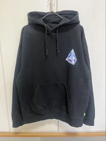 HUF 블랙 후드티