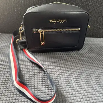 Tommy Hilfiger 네이비 숄더백