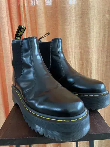 닥터마틴 쿼드 레트로 사이드 고어 부츠