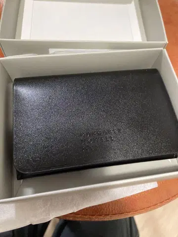 새상품 MARGARET HOWELL 명함지갑 블랙 가죽