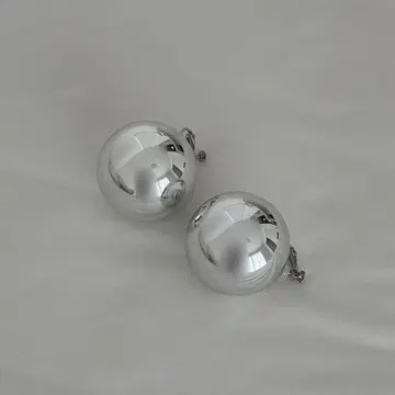 구리구리 귀찌 볼륨 공 실버 메탈릭 버블