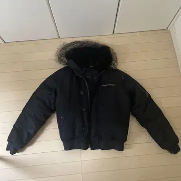 쥬시 꾸뛰르 블랙 다운 자켓