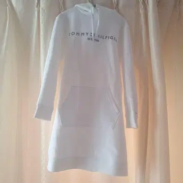 TOMMY HILFIGER 화이트 후드 부착 후드티 드레스